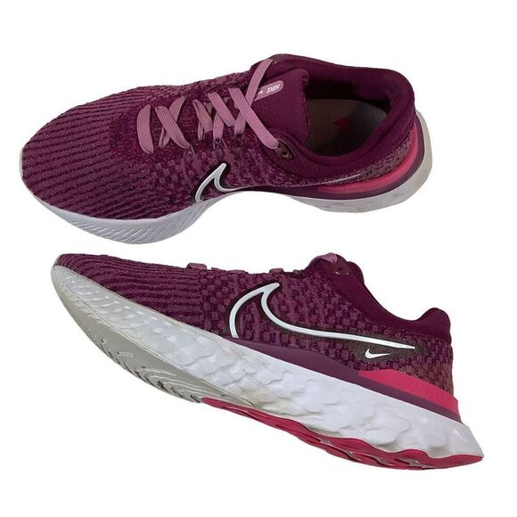 Women’s Nike React Infinity Run Flyknit 3 Running Shoes - Picture 7 of 9